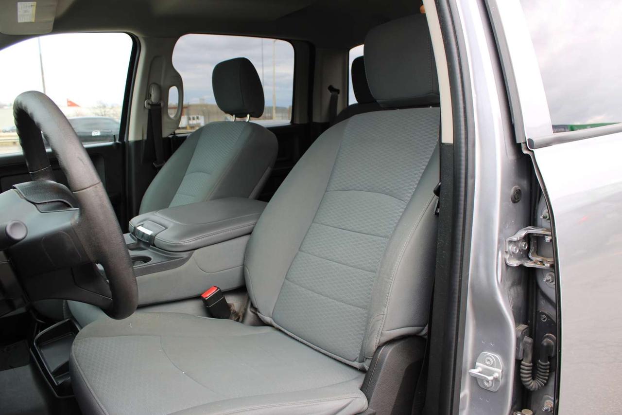 2019 RAM 1500 CLASSIC Crew Cab Ecodiesel 4WD No Accident Photo