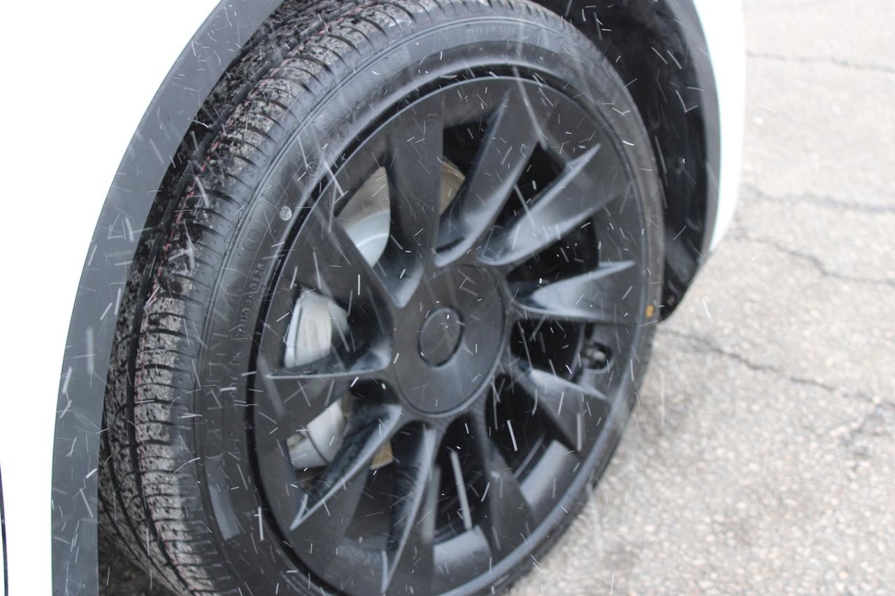 2022 Tesla Model Y Long Range   Dual Motor   No Accident   One Owner Photo