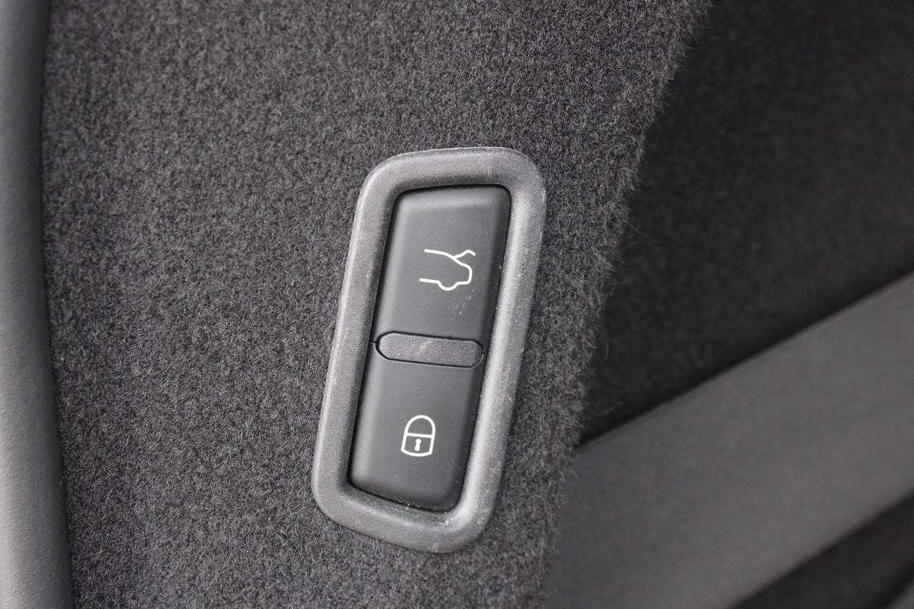 2020 Maserati Levante GTS   No Accident   Clean Carfax   Red Interior Photo