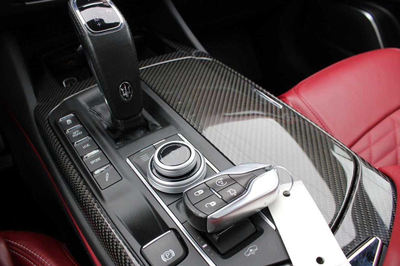 2020 Maserati Levante GTS   No Accident   Ferrari Engine   Clean Carfax   Red Interior Photo
