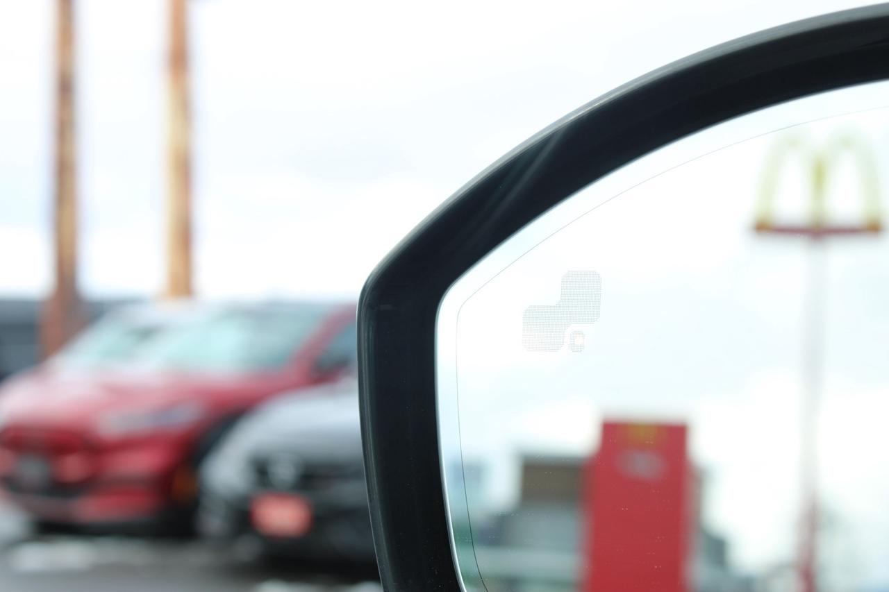 2018 Land Rover Range Rover Velar R-Dynamic V6   CERTIFIED   NO ACCIDENTS   CERTIFIE Photo