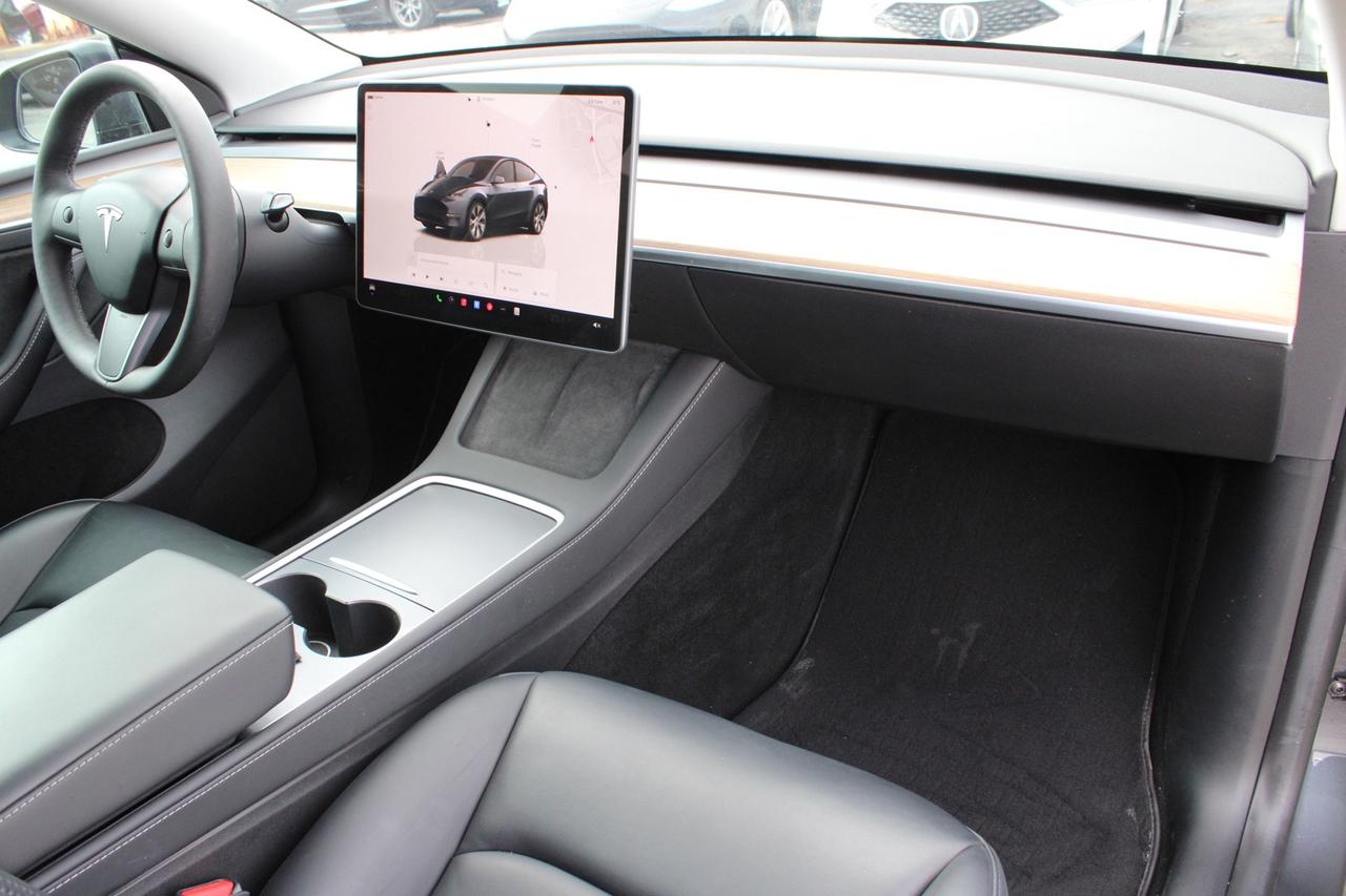 2023 Tesla Model Y No Accident   Clean Carfax   One Owner Photo