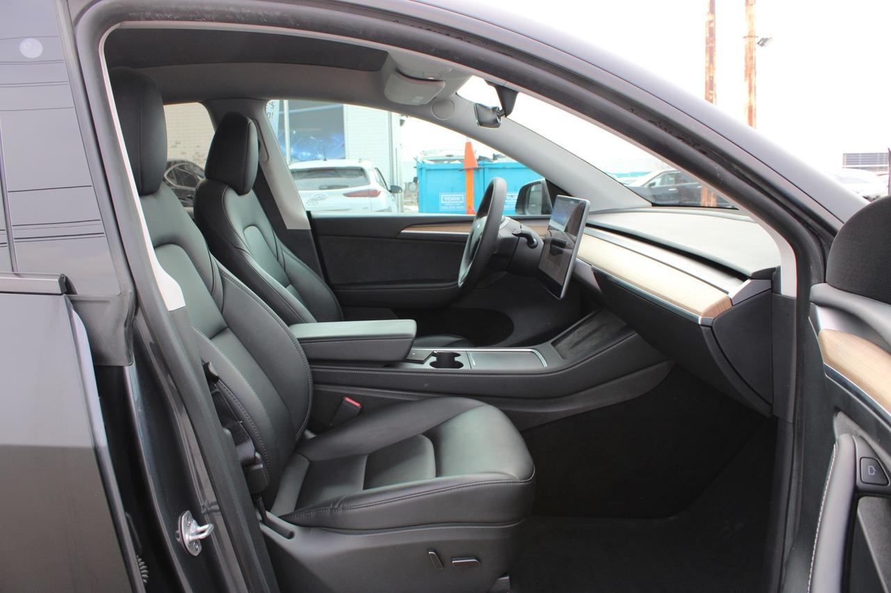 2023 Tesla Model Y No Accident   Clean Carfax   One Owner Photo