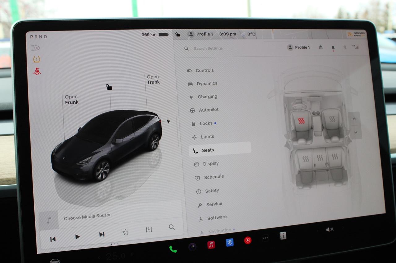 2023 Tesla Model Y No Accident   Clean Carfax   One Owner Photo