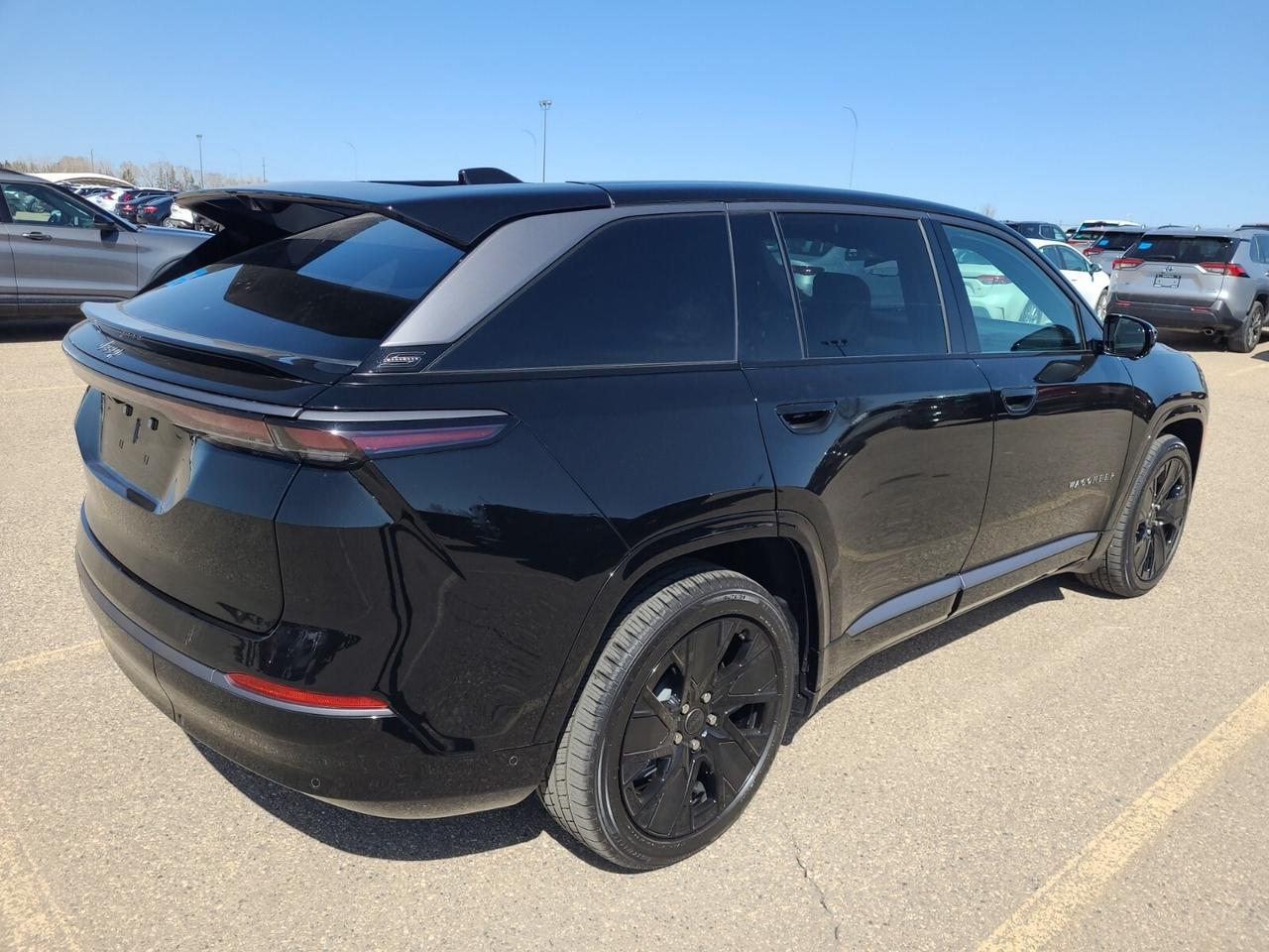 2025 Jeep Wagoneer S MASSAGE SEATING   MCINTOSH AUDIO   PASS DISPLAY Photo