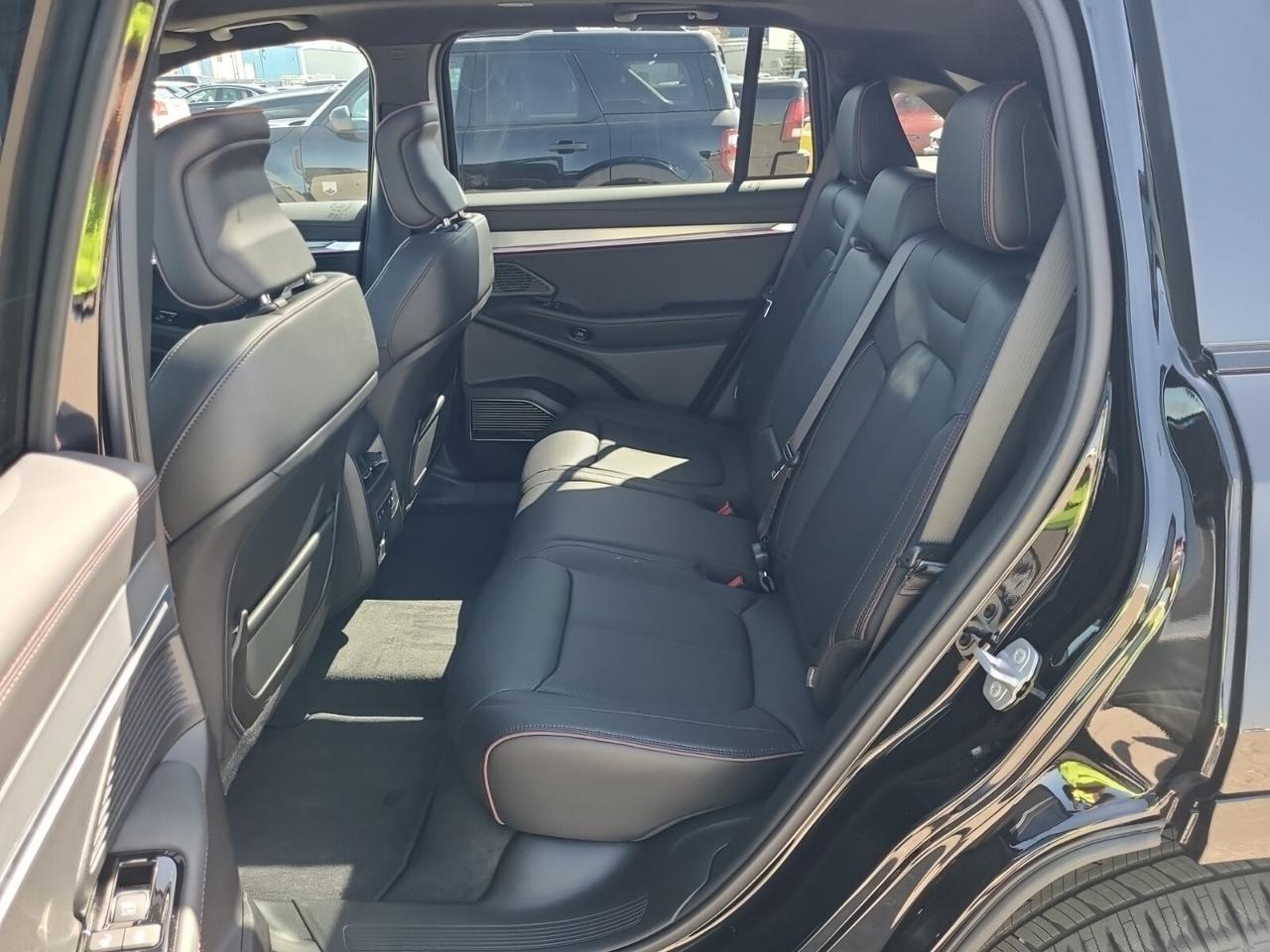 2025 Jeep Wagoneer S MASSAGE SEATING   MCINTOSH AUDIO   PASS DISPLAY Photo3