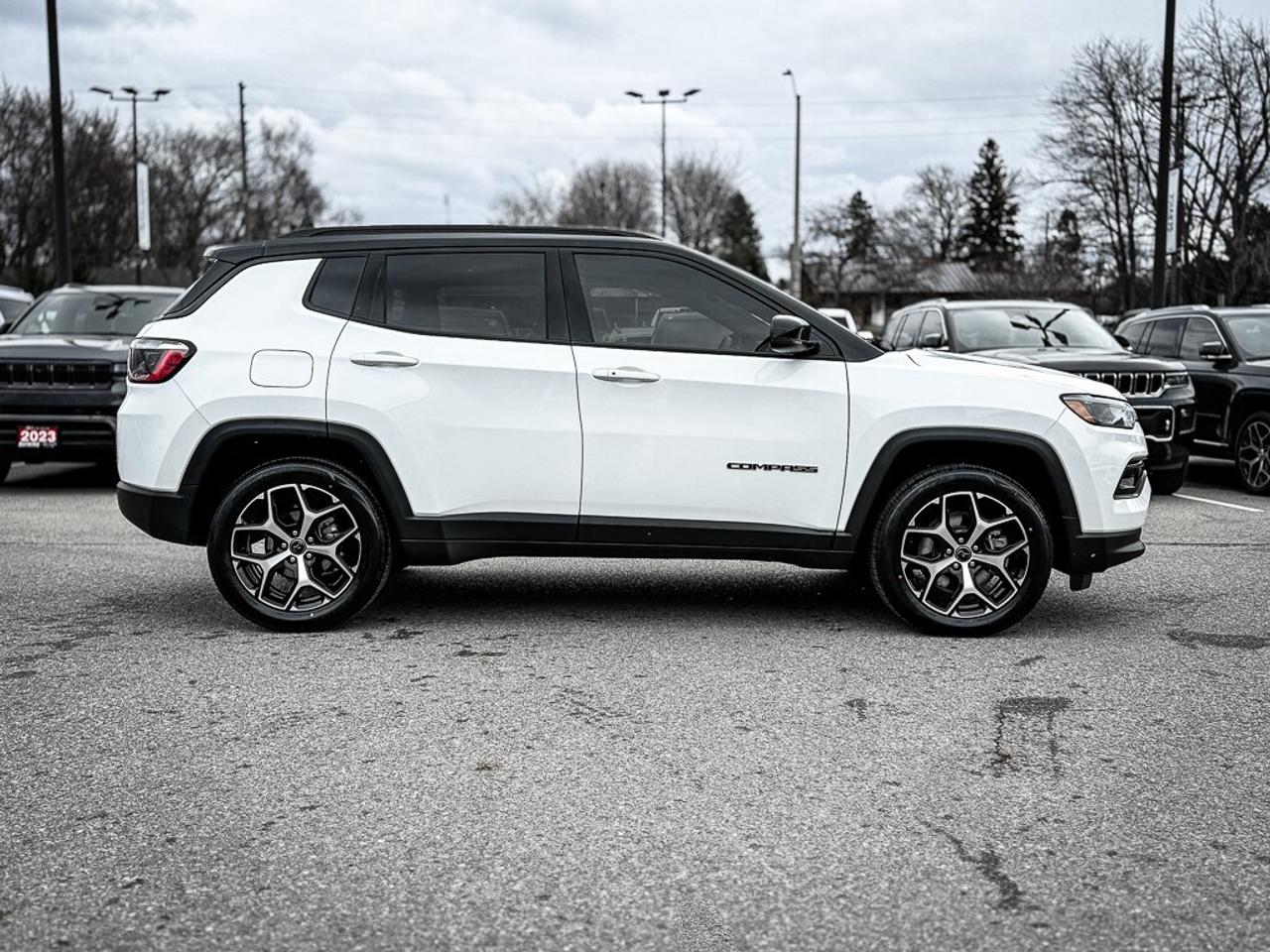 2025 Jeep Compass Limited   PANO ROOF   ALPINE AUDIO   HEATED SEATS Photo3
