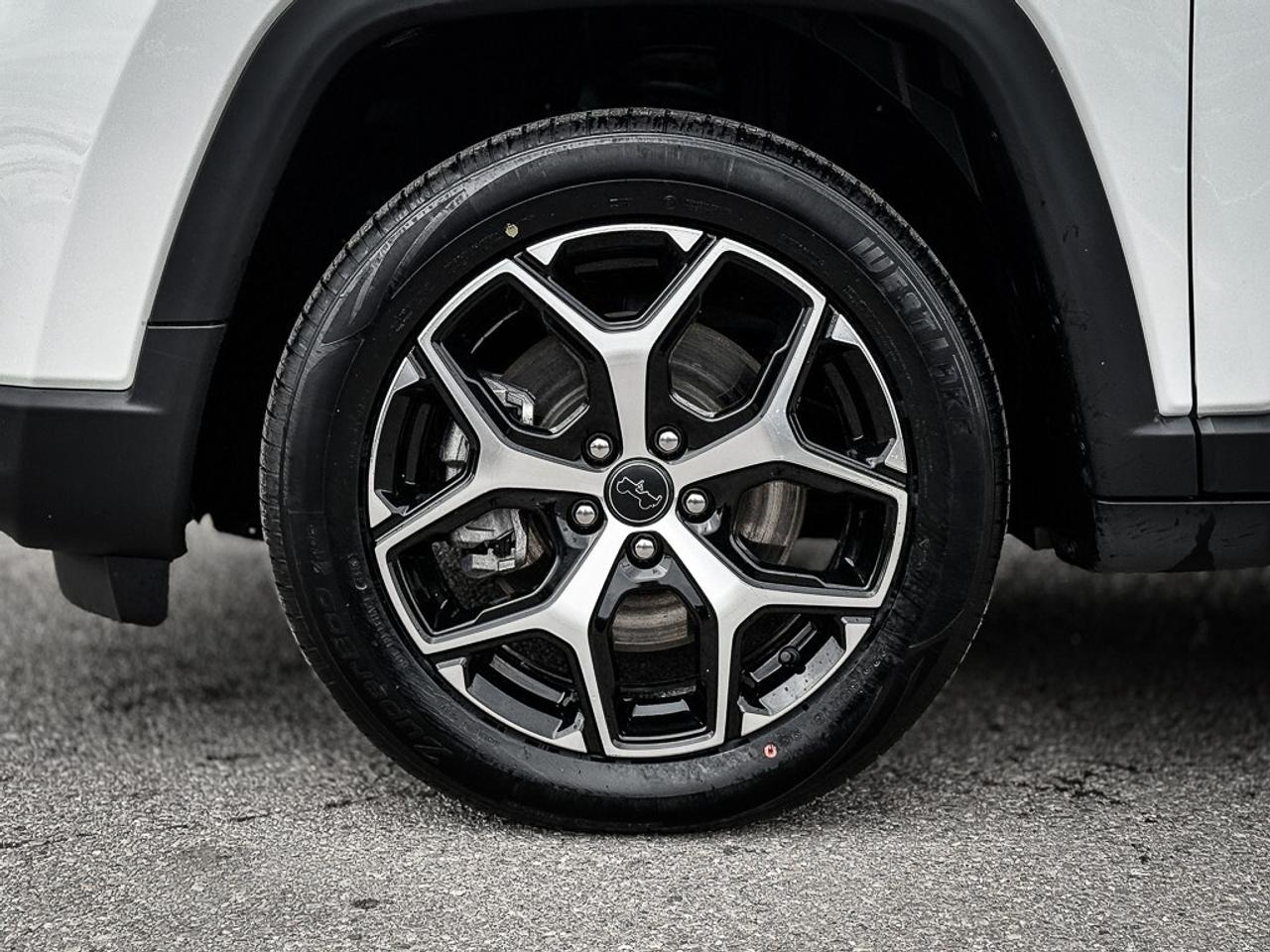 2025 Jeep Compass Limited   PANO ROOF   ALPINE AUDIO   HEATED SEATS Photo