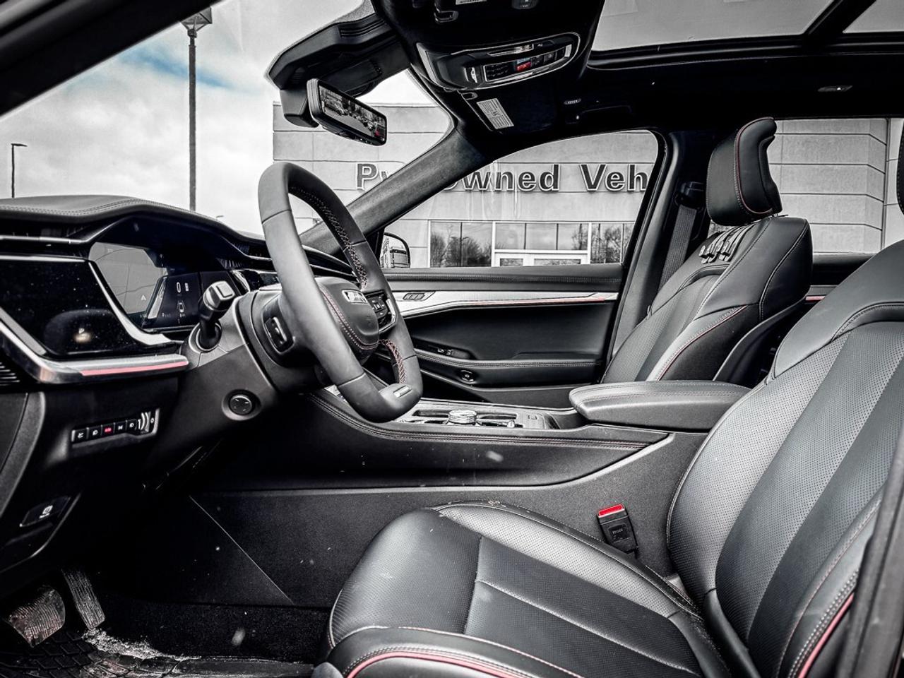 2025 Jeep Wagoneer S PASSENGER DISPLAY   TOW GROUP   MASSAGE SEATING Photo