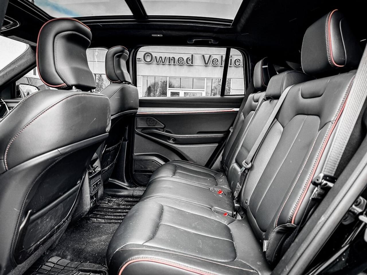 2025 Jeep Wagoneer S PASSENGER DISPLAY   TOW GROUP   MASSAGE SEATING Photo