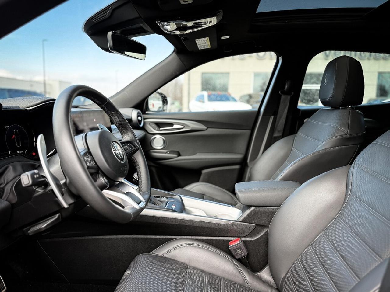 2024 Alfa Romeo Tonale PHEV Veloce   AWD   HEATED/VENTED LEATHER   HARMAN/KARD Photo