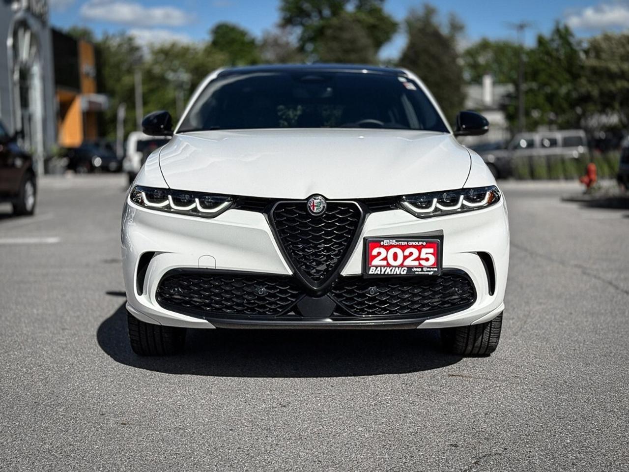 2025 Alfa Romeo Tonale PHEV Tributo   AWD   SUNROOF   HEATED SEATS   BLINDSPOT Photo