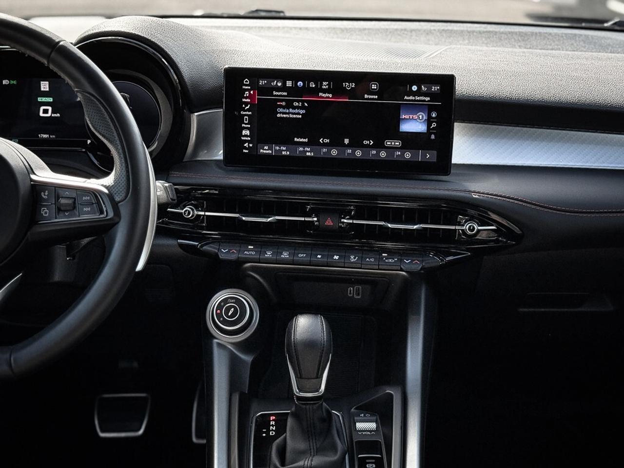 2025 Alfa Romeo Tonale PHEV Tributo   AWD   SUNROOF   HEATED SEATS   BLINDSPOT Photo