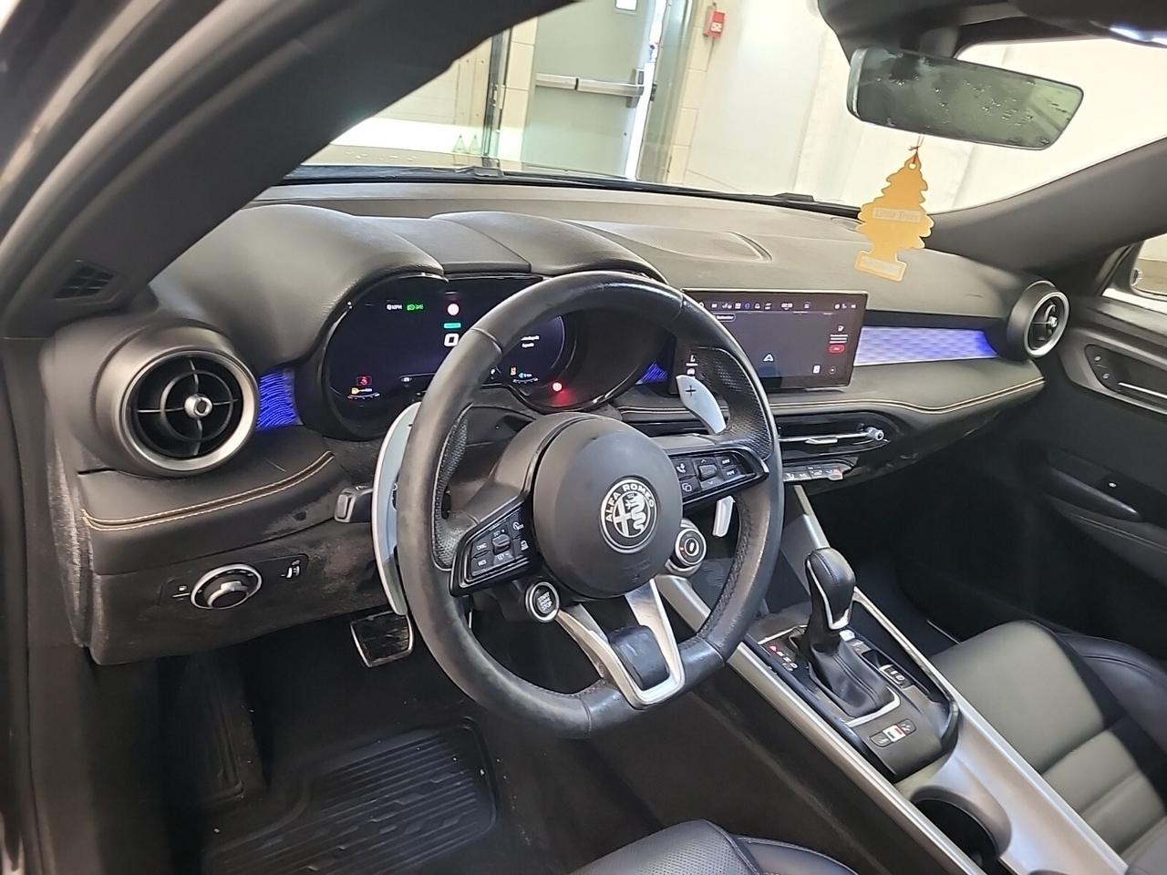 2025 Alfa Romeo Tonale PHEV VELOCE   SUNROOF   HEATED LEATHER   BLINDSPOT Photo