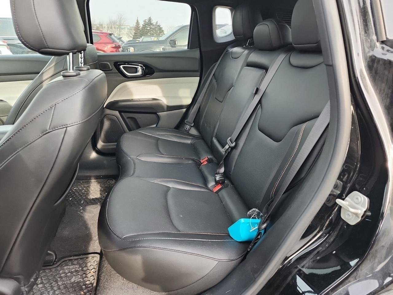 2024 Jeep Compass Limited   ELITE EXTERIOR GROUP   PANO ROOF   ALPIN Photo