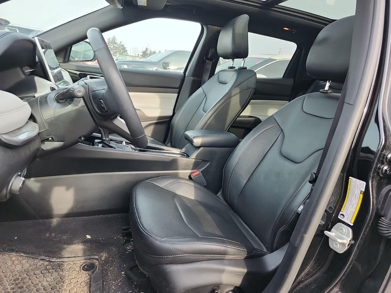 2024 Jeep Compass Limited   ELITE EXTERIOR GROUP   PANO ROOF   ALPIN Photo2