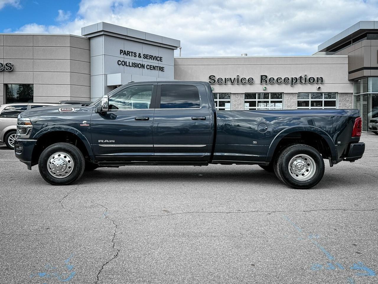 2026 RAM 3500 Limited   CREW   DUALLY   LEVEL 1   5TH WHEEL PREP Photo