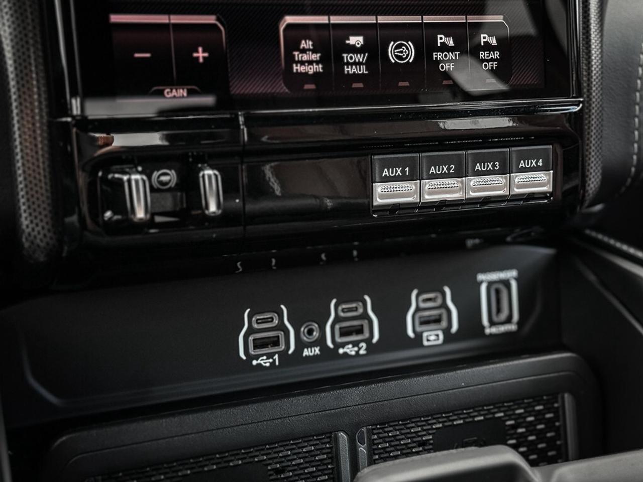 2026 RAM 3500 Limited   CREW   DUALLY   LEVEL 1   5TH WHEEL PREP Photo
