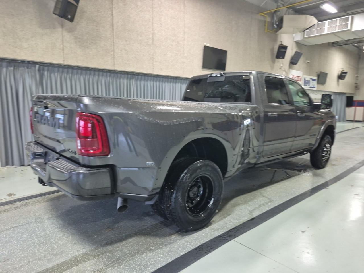 2026 RAM 3500 Limited   CREW   DUALLY   LEVEL 1   NIGHT EDITION Photo