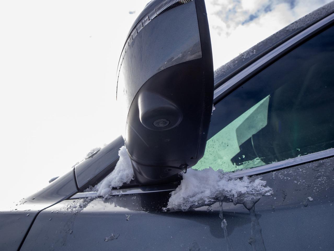 2017 Nissan Rogue - Seat Memory   Rear Defrost Photo