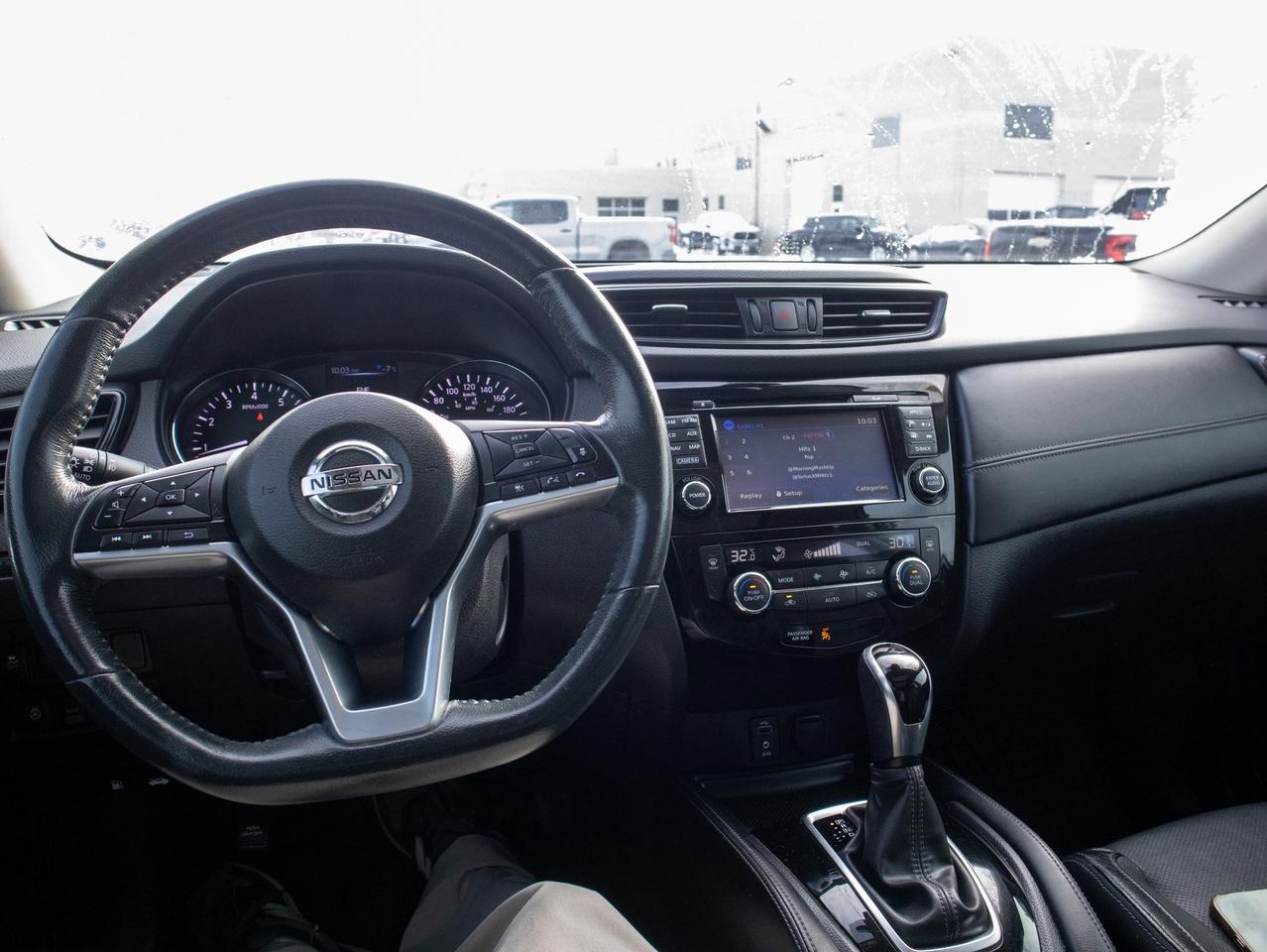 2017 Nissan Rogue - Seat Memory   Rear Defrost Photo