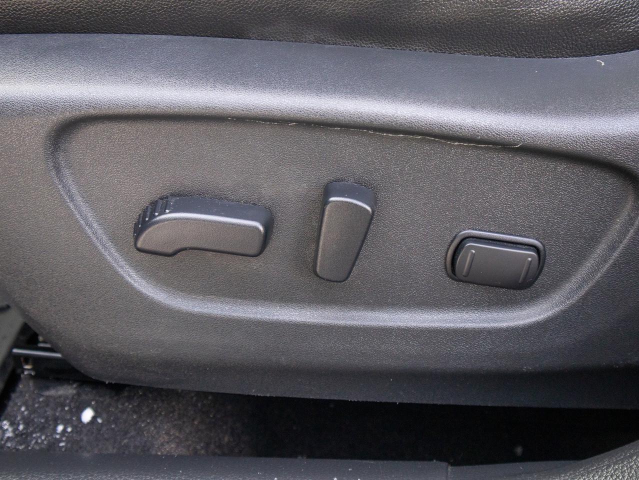 2017 Nissan Rogue - Seat Memory   Rear Defrost Photo