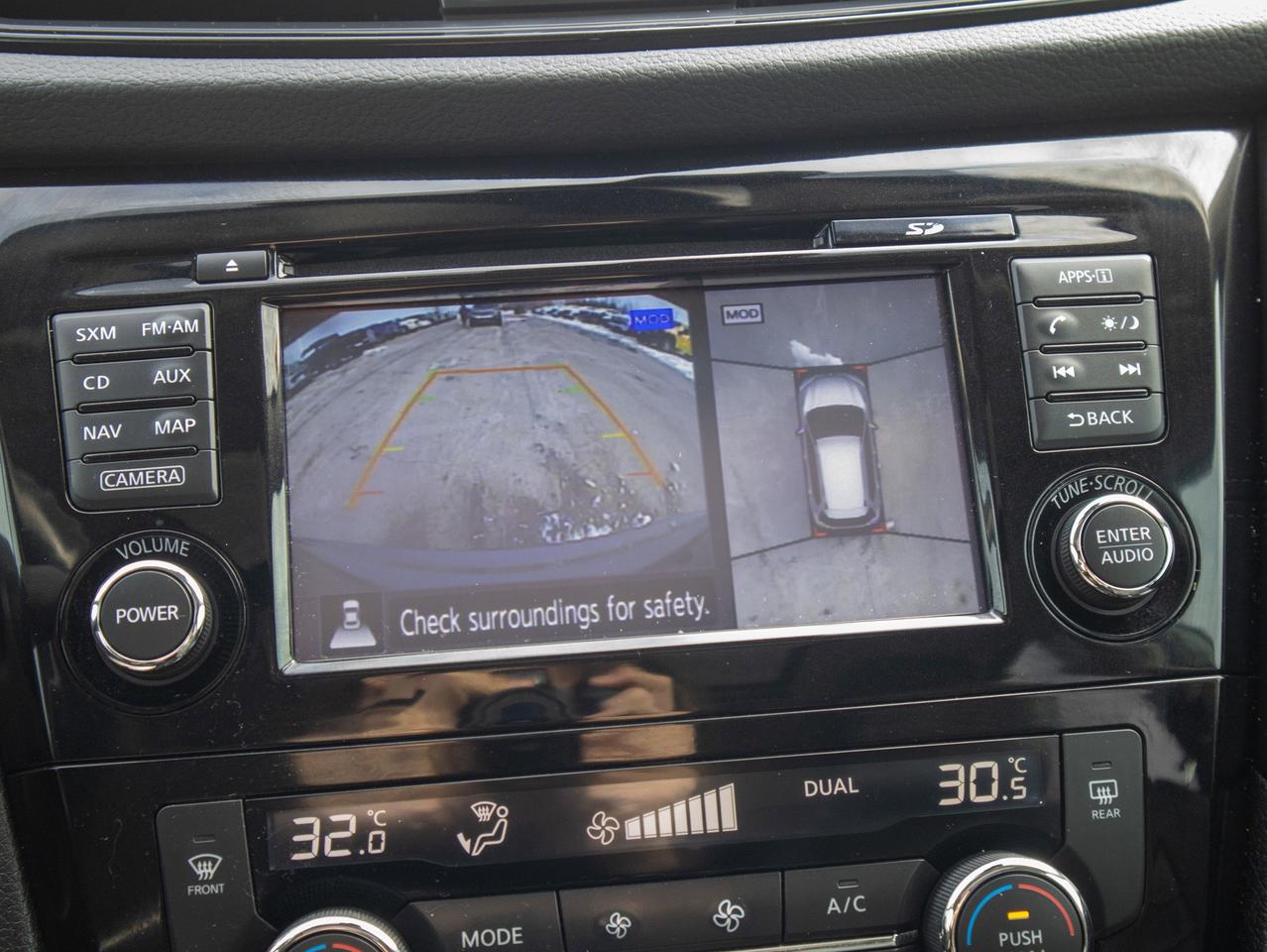 2017 Nissan Rogue - Seat Memory   Rear Defrost Photo