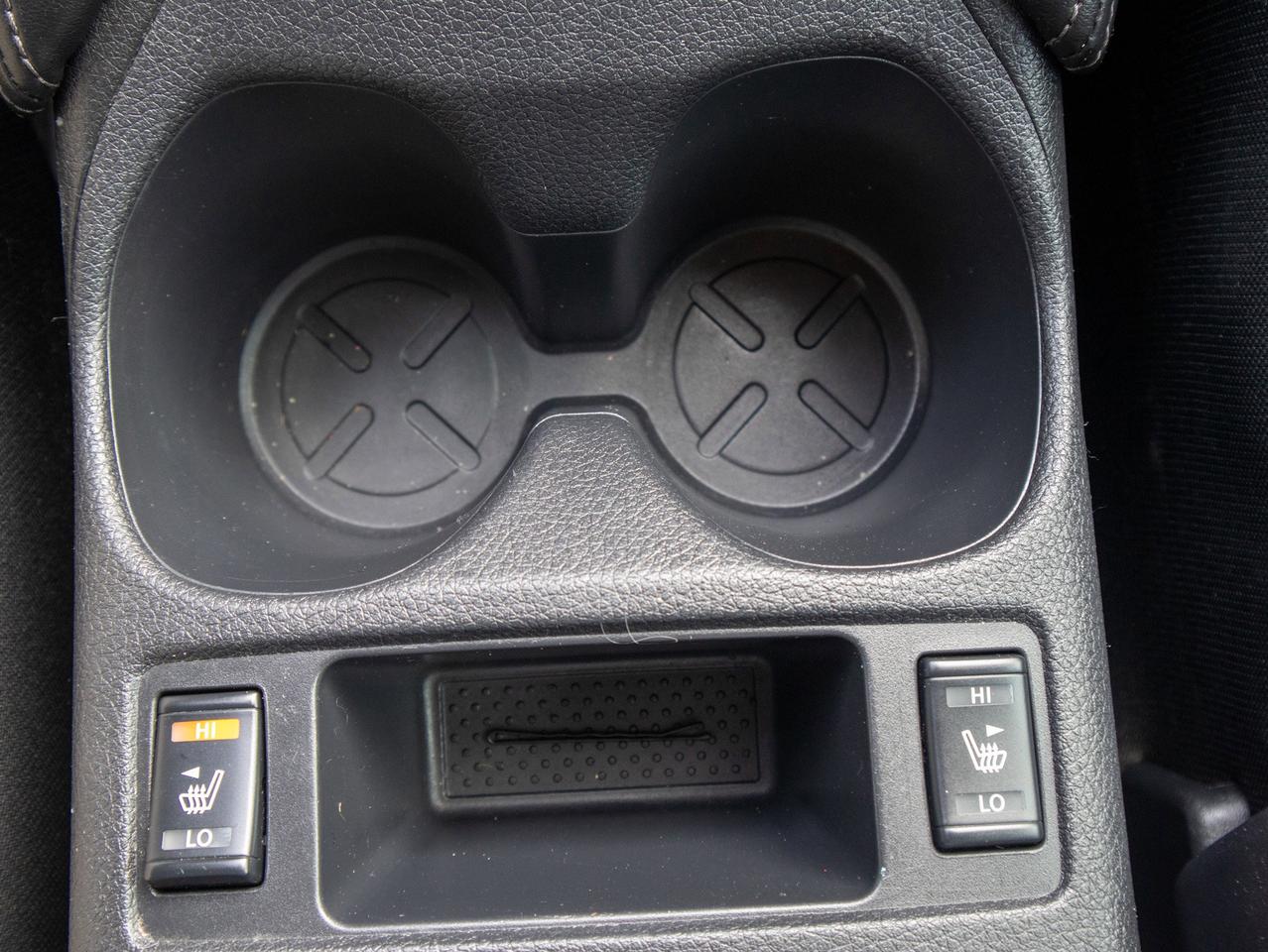 2017 Nissan Rogue - Seat Memory   Rear Defrost Photo