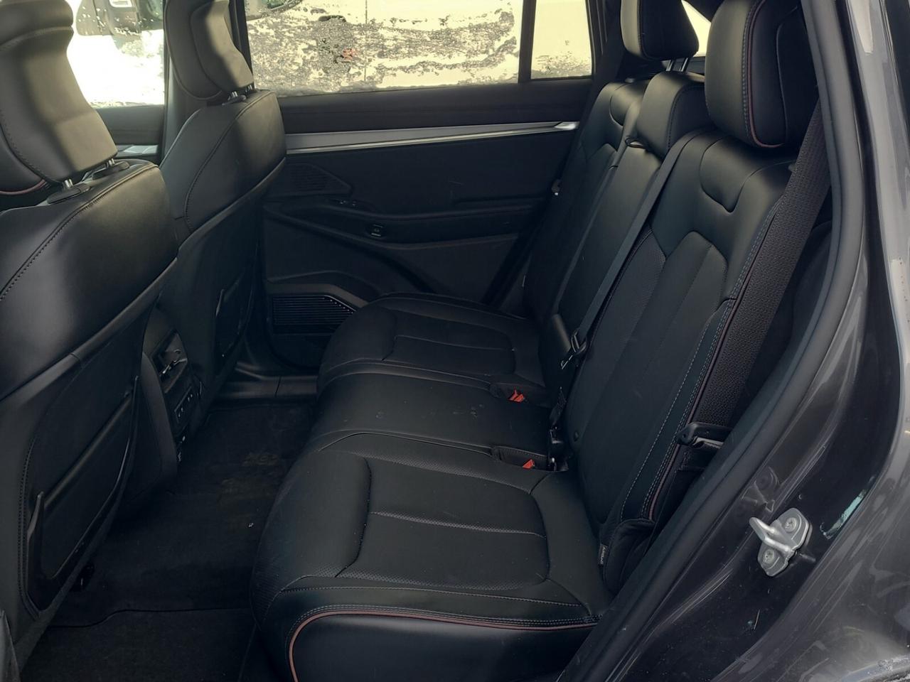 2024 Jeep Wagoneer S Launch Edition   PASSENGER DISPLAY   HEATED/VENTED Photo