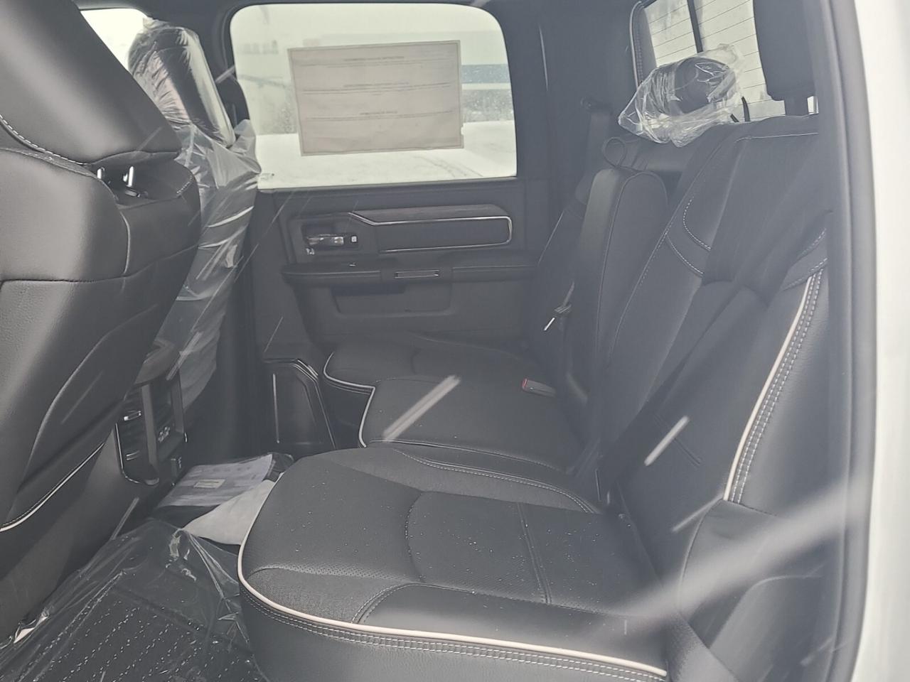 2026 RAM 2500 Limited   CREW   LEVEL 1   NIGHT EDITION   SUNROOF Photo3