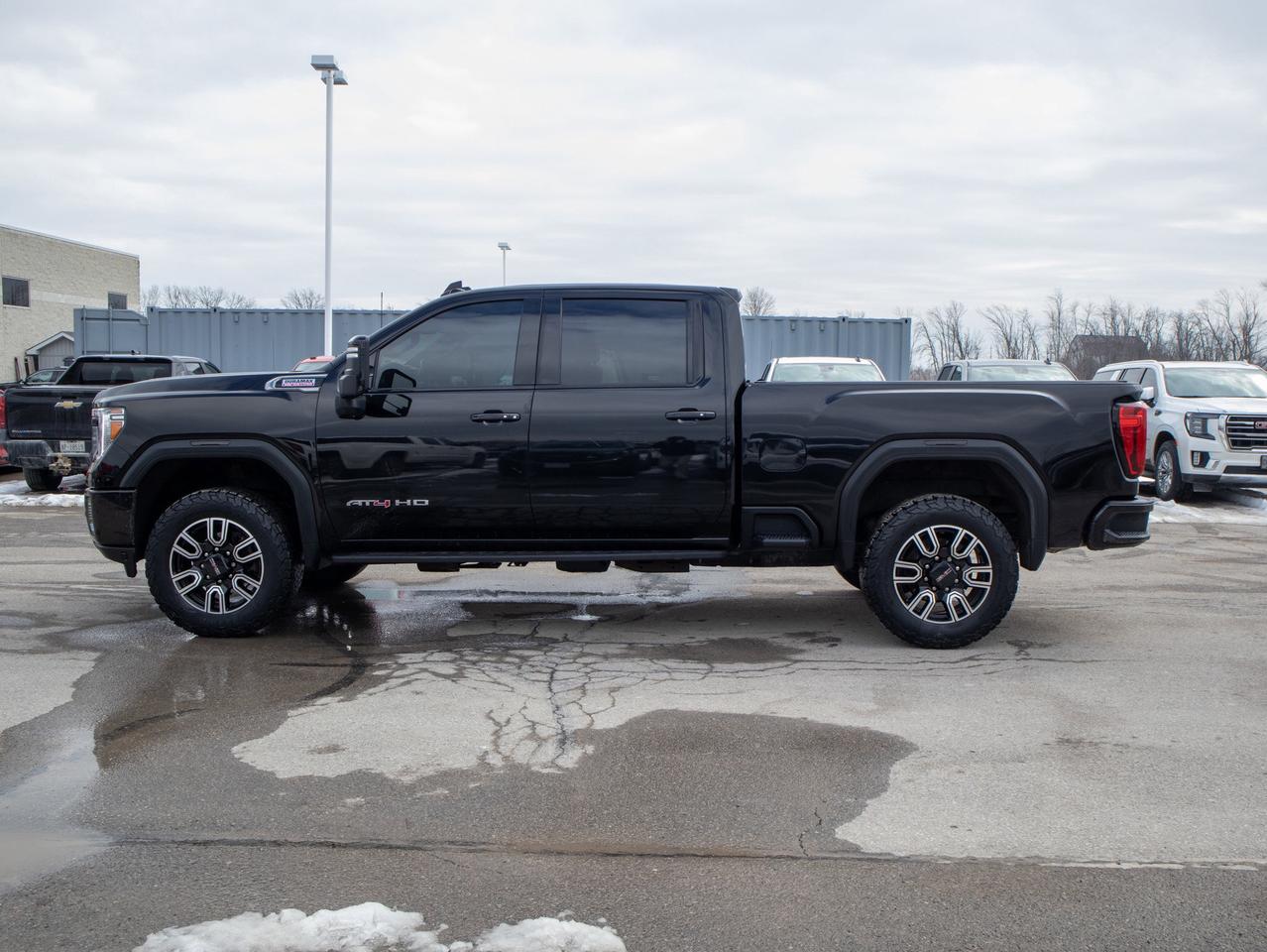 2022 GMC SIERRA 2500HD AT4 - Heated and Cooled Seats   Remote Start Photo