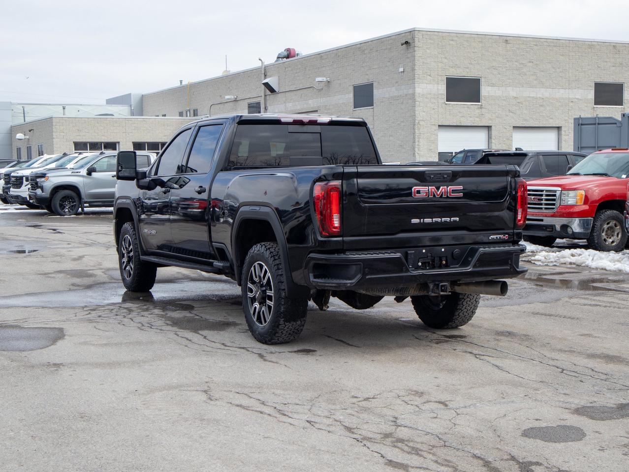 2022 GMC SIERRA 2500HD AT4 - Heated and Cooled Seats   Remote Start Photo
