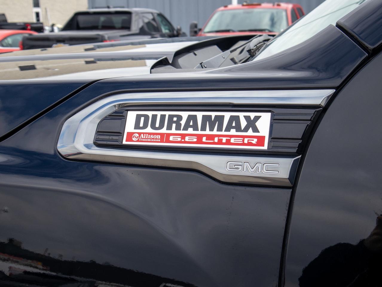 2022 GMC SIERRA 2500HD AT4 - Heated and Cooled Seats   Remote Start Photo