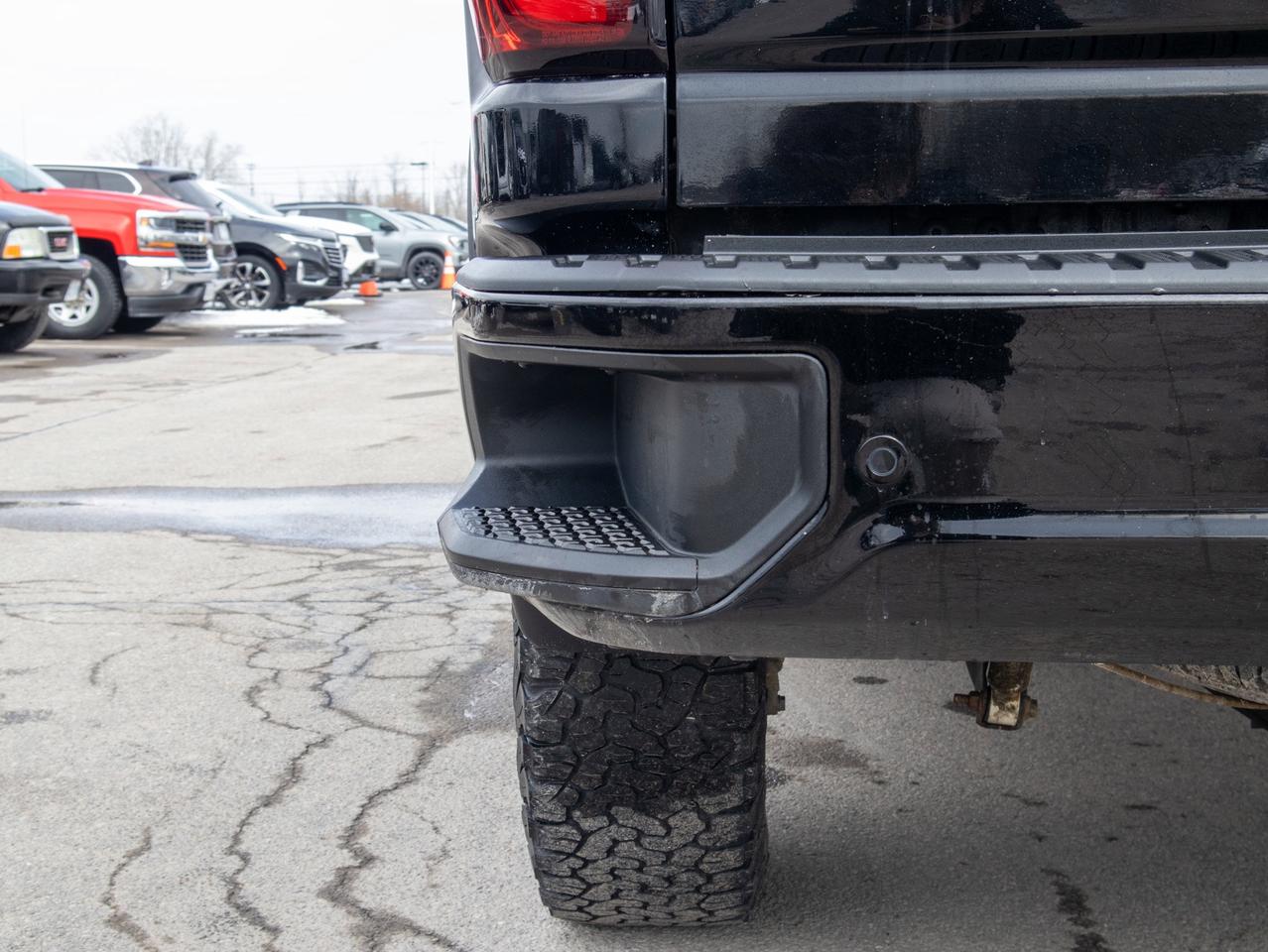 2022 GMC SIERRA 2500HD AT4 - Heated and Cooled Seats   Remote Start Photo