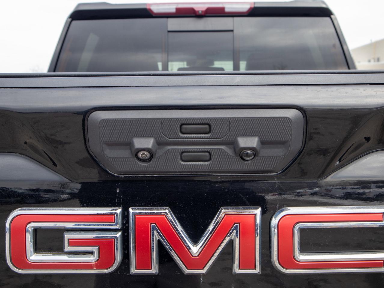 2022 GMC SIERRA 2500HD AT4 - Heated and Cooled Seats   Remote Start Photo