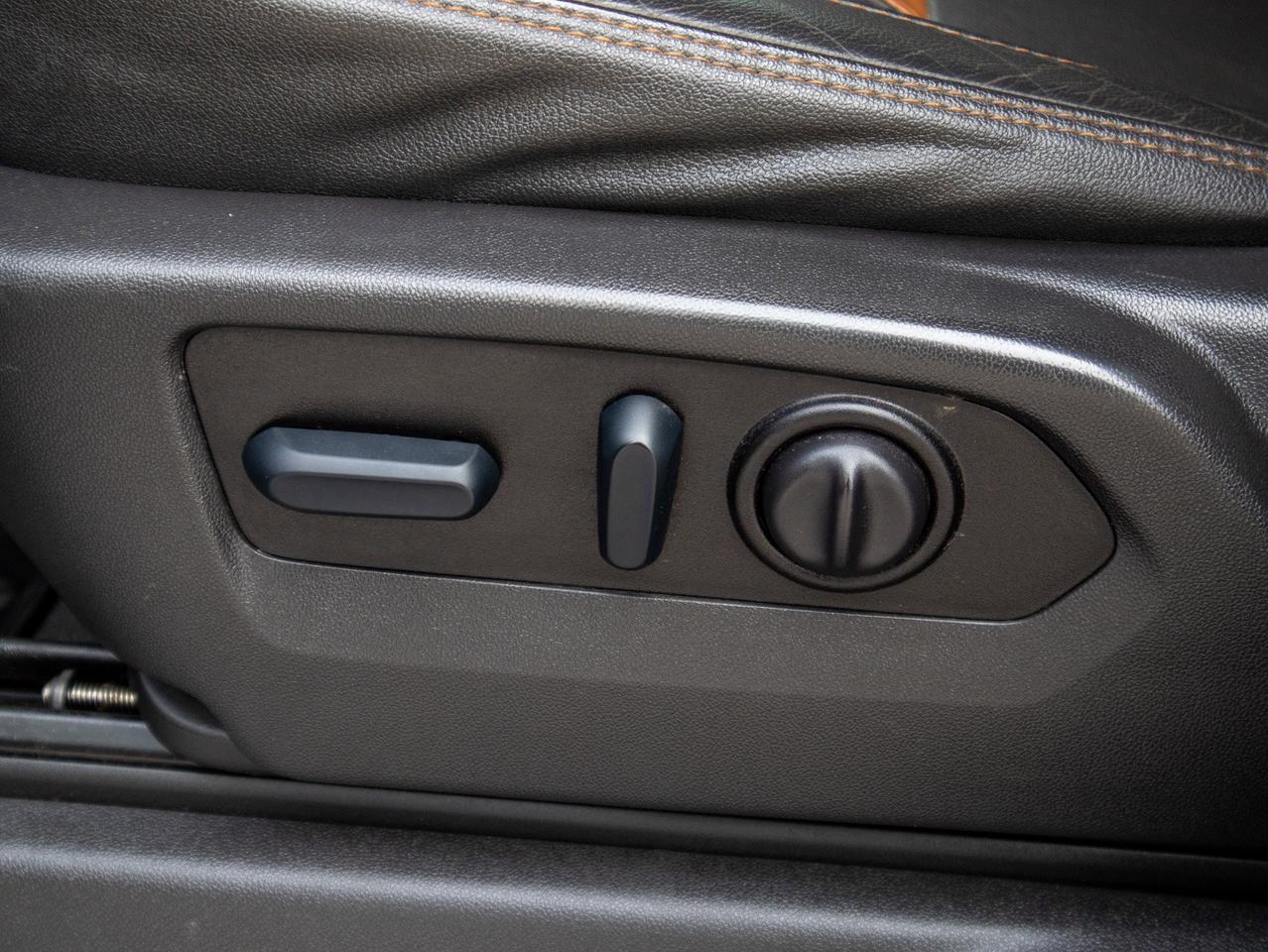 2022 GMC SIERRA 2500HD AT4 - Heated and Cooled Seats   Remote Start Photo