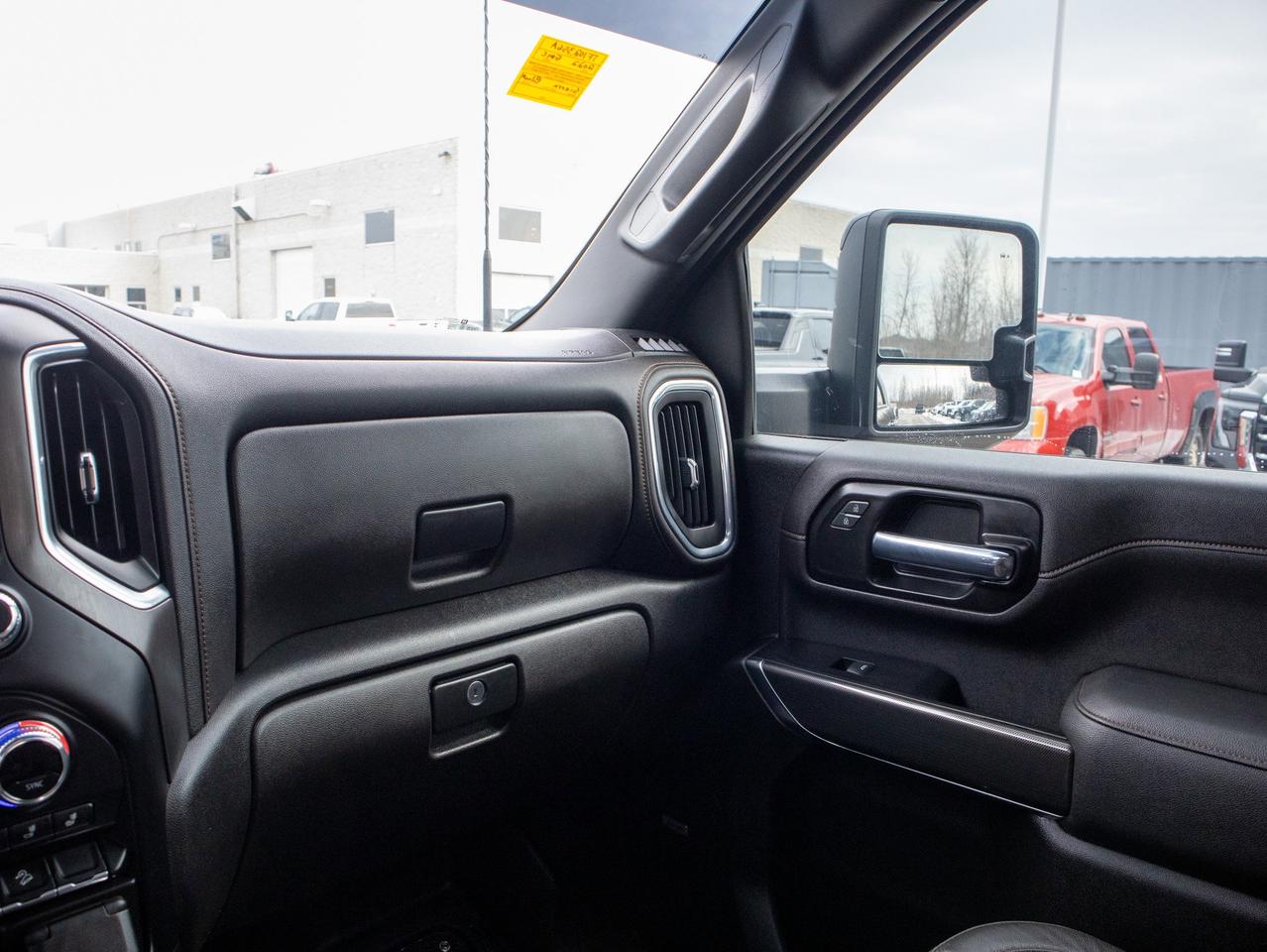 2022 GMC SIERRA 2500HD AT4 - Heated and Cooled Seats   Remote Start Photo