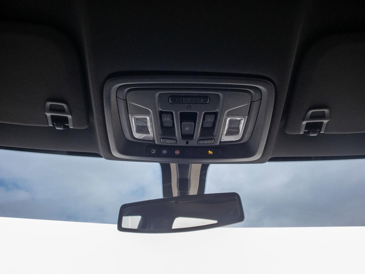 2022 GMC SIERRA 2500HD AT4 - Heated and Cooled Seats   Remote Start Photo