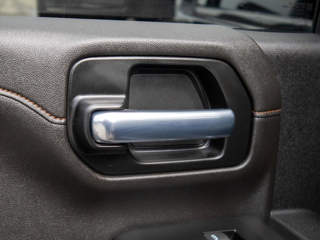 2022 GMC SIERRA 2500HD AT4 - Heated and Cooled Seats   Remote Start Photo