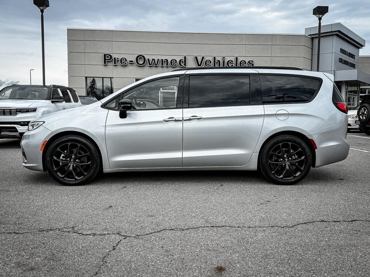 2024 Chrysler Pacifica Limited   S APPEARANCE   THEATER GROUP   360 CAM Photo
