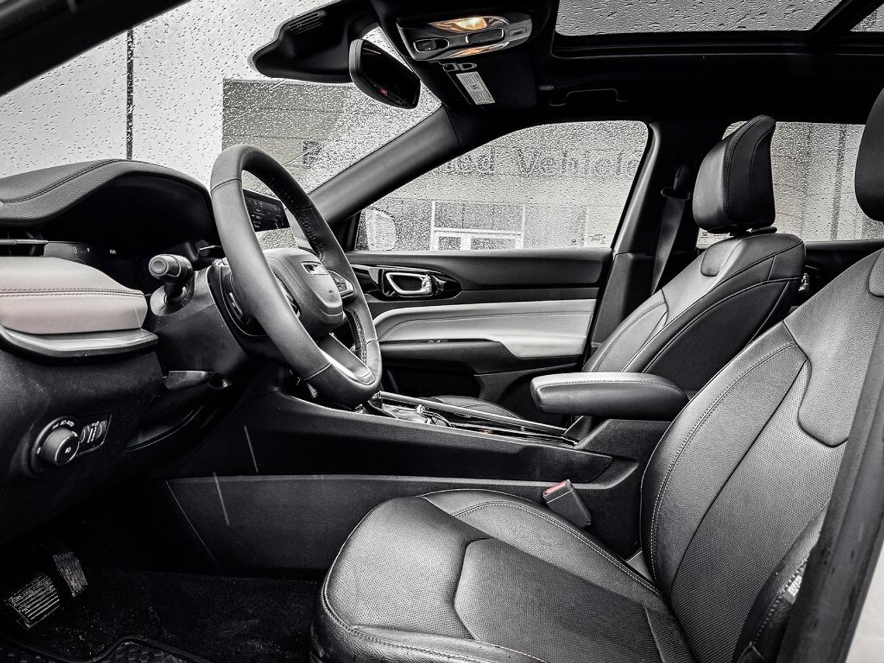 2024 Jeep Compass Limited   ELITE EXTERIOR GROUP   DRIVER ASSIST GRO Photo