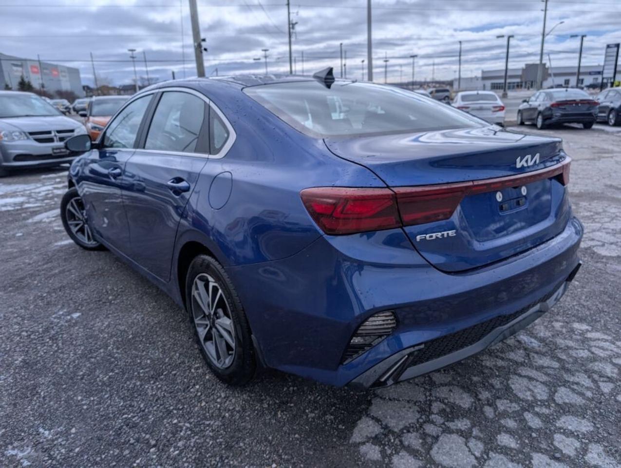 2024 Kia Forte EX   CAMERA   CARPLAY   HTD SEATS & STEERING Photo