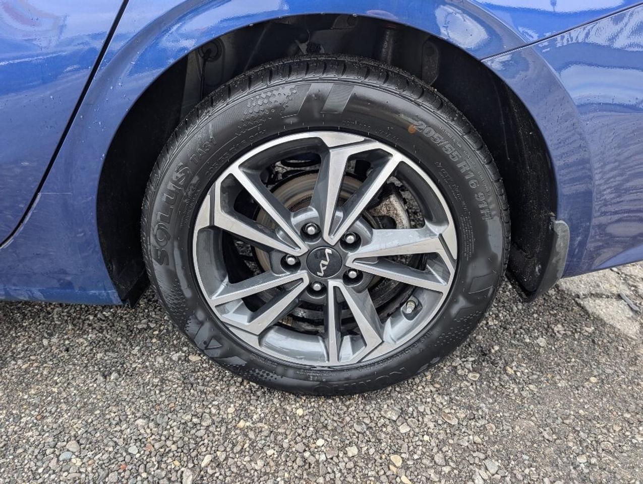 2024 Kia Forte EX   CAMERA   CARPLAY   HTD SEATS & STEERING Photo