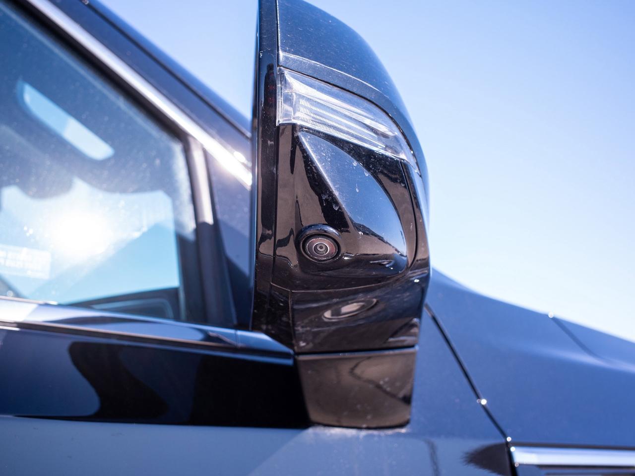 2024 GMC Yukon XL SLT - 3rd Row Seating   Power Liftgate Photo