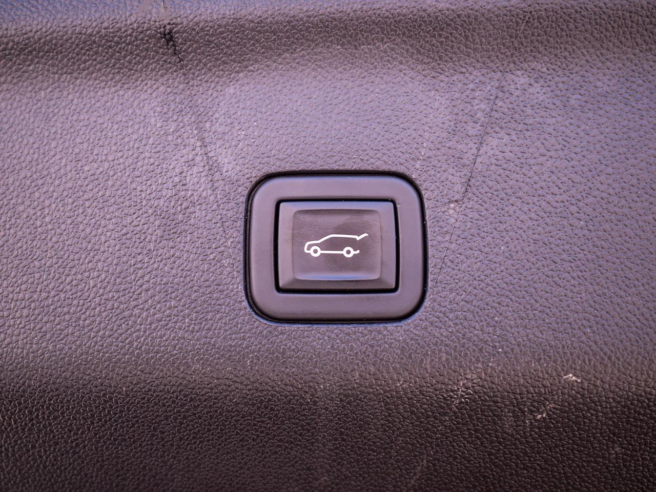 2024 GMC Yukon XL SLT - 3rd Row Seating   Power Liftgate Photo