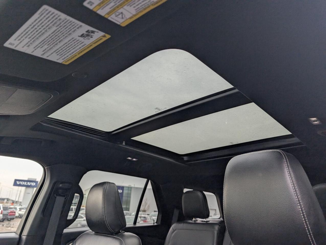 2020 Ford Explorer XLT NAV LEATHER PANOROOF CAMERA Photo