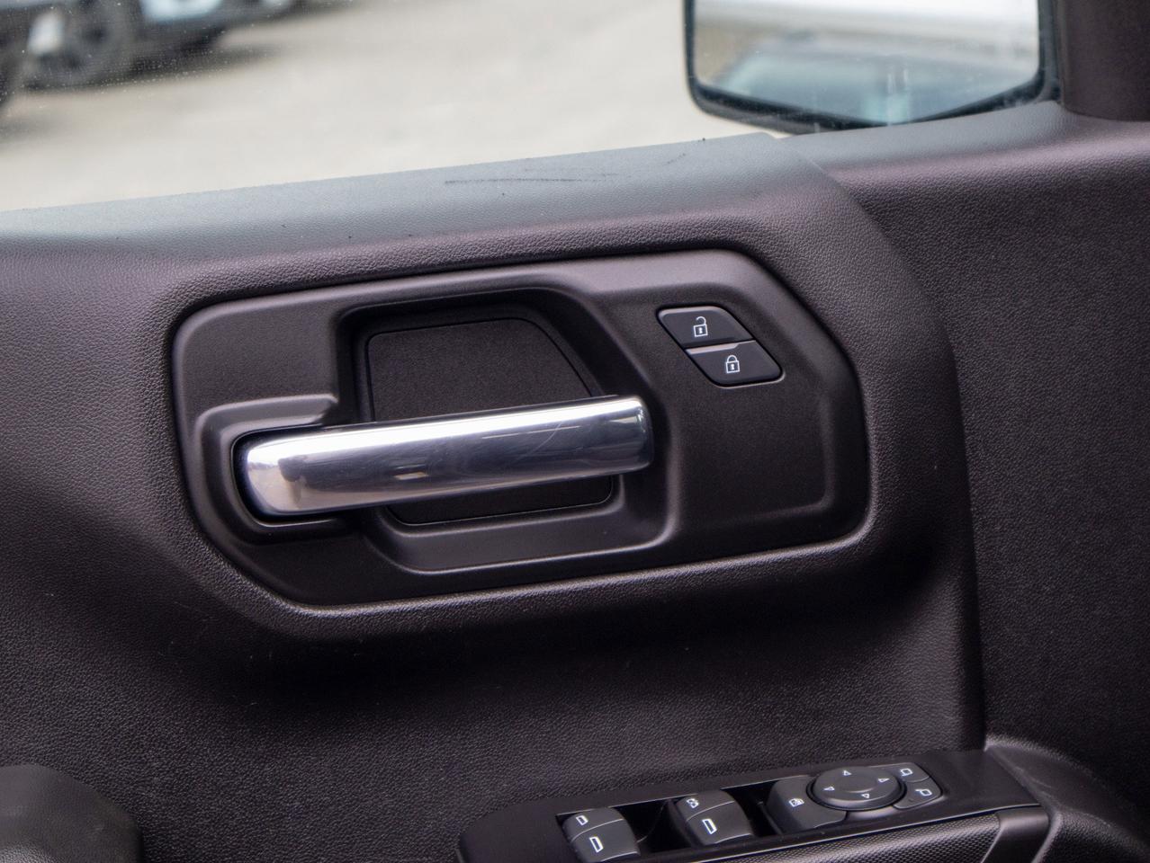 2019 Chevrolet Silverado 1500 Custom - V8 Engine   Cloth Seats Photo