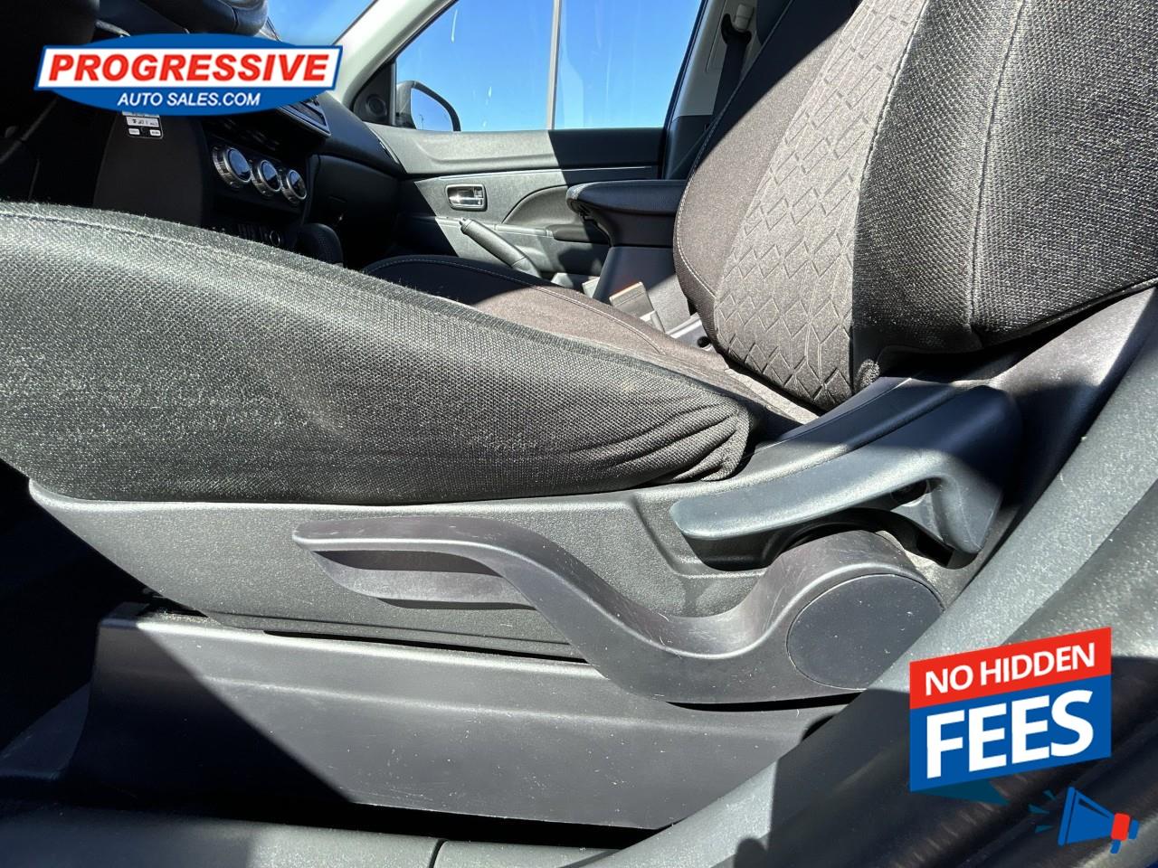 2024 Mitsubishi RVR SE Photo