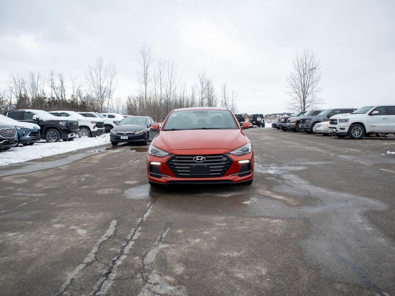 2018 Hyundai Elantra Sport - Leather Seats   Hands-Free Liftgate Photo2