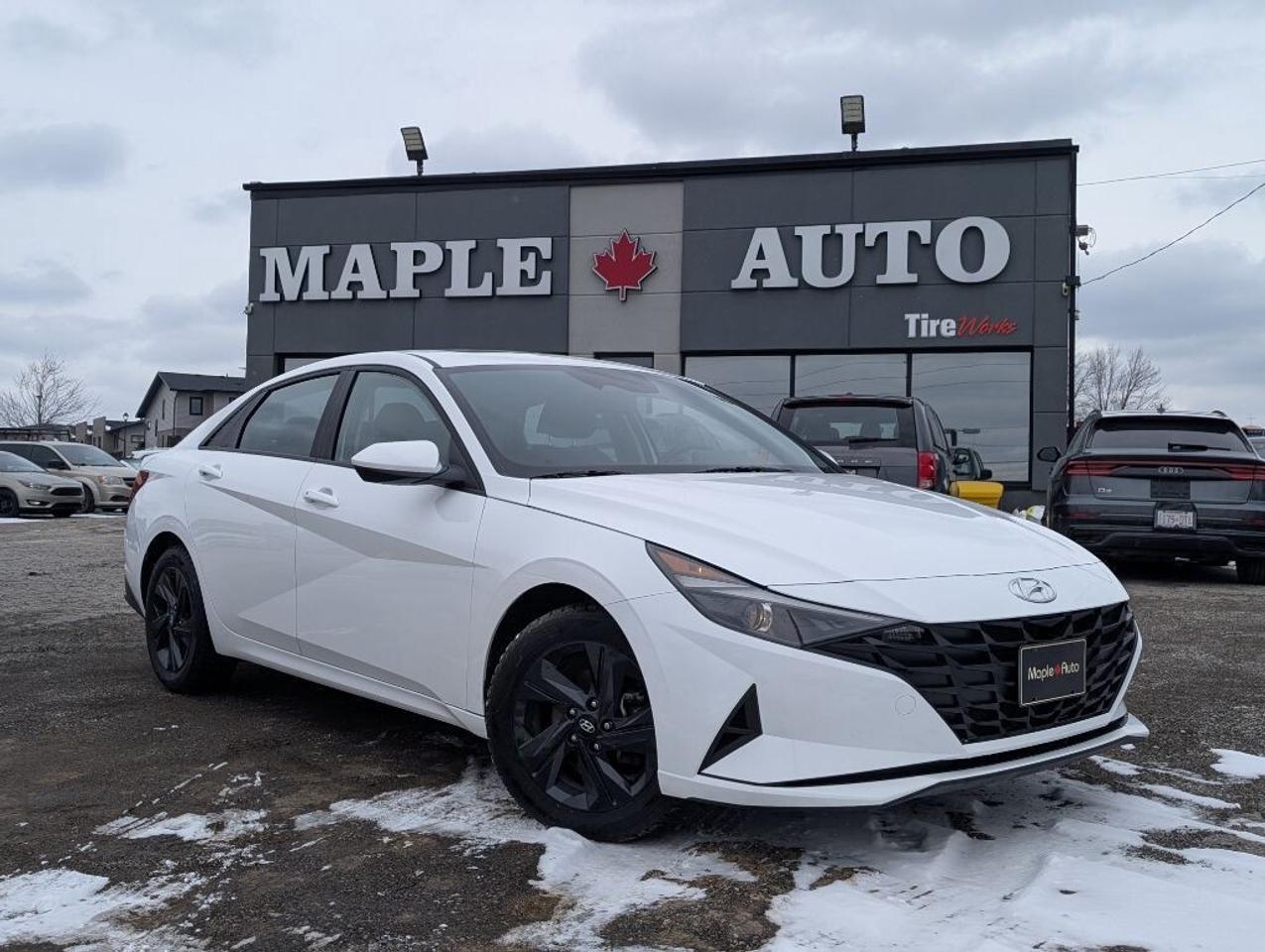 2023 Hyundai Elantra Preferred TECH PKG  NAV   SUNROOF   CAMERA  HTD SE Photo